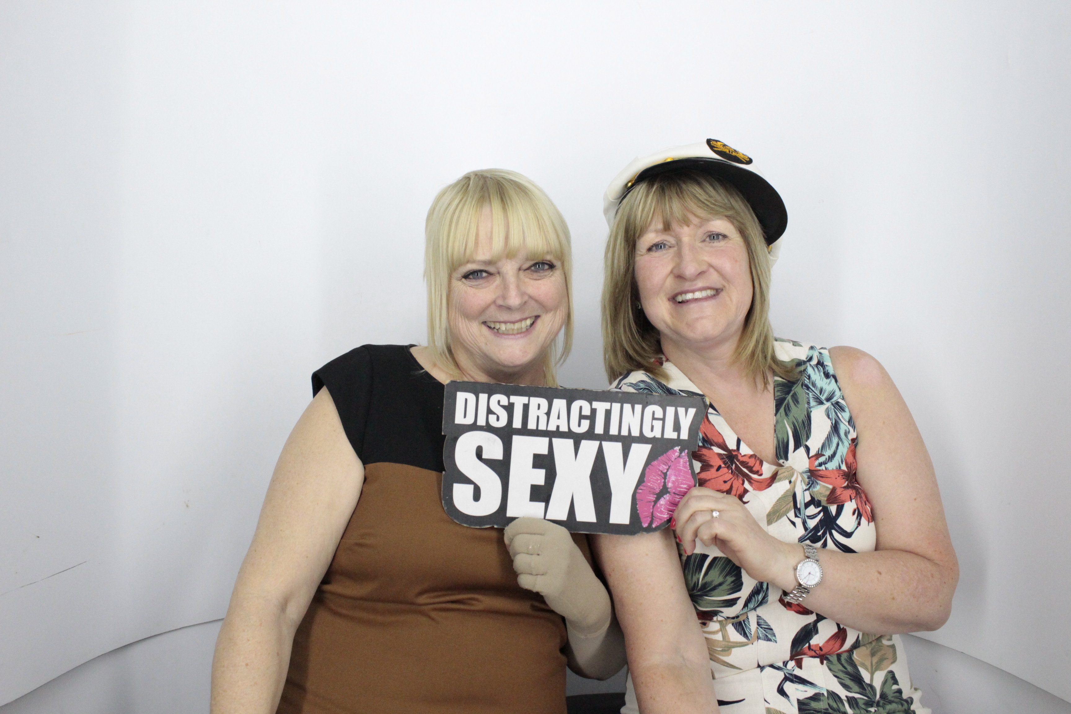 Ian & Angie’s wedding  | View more photos from the event at gallery.myphotoboothexperience.co.uk/u/MyPhotoBoothExperienceLtd/Ian-Angie’s-wedding